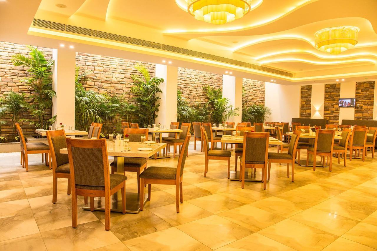 Hotel Vivera Grande Dindigul Esterno foto