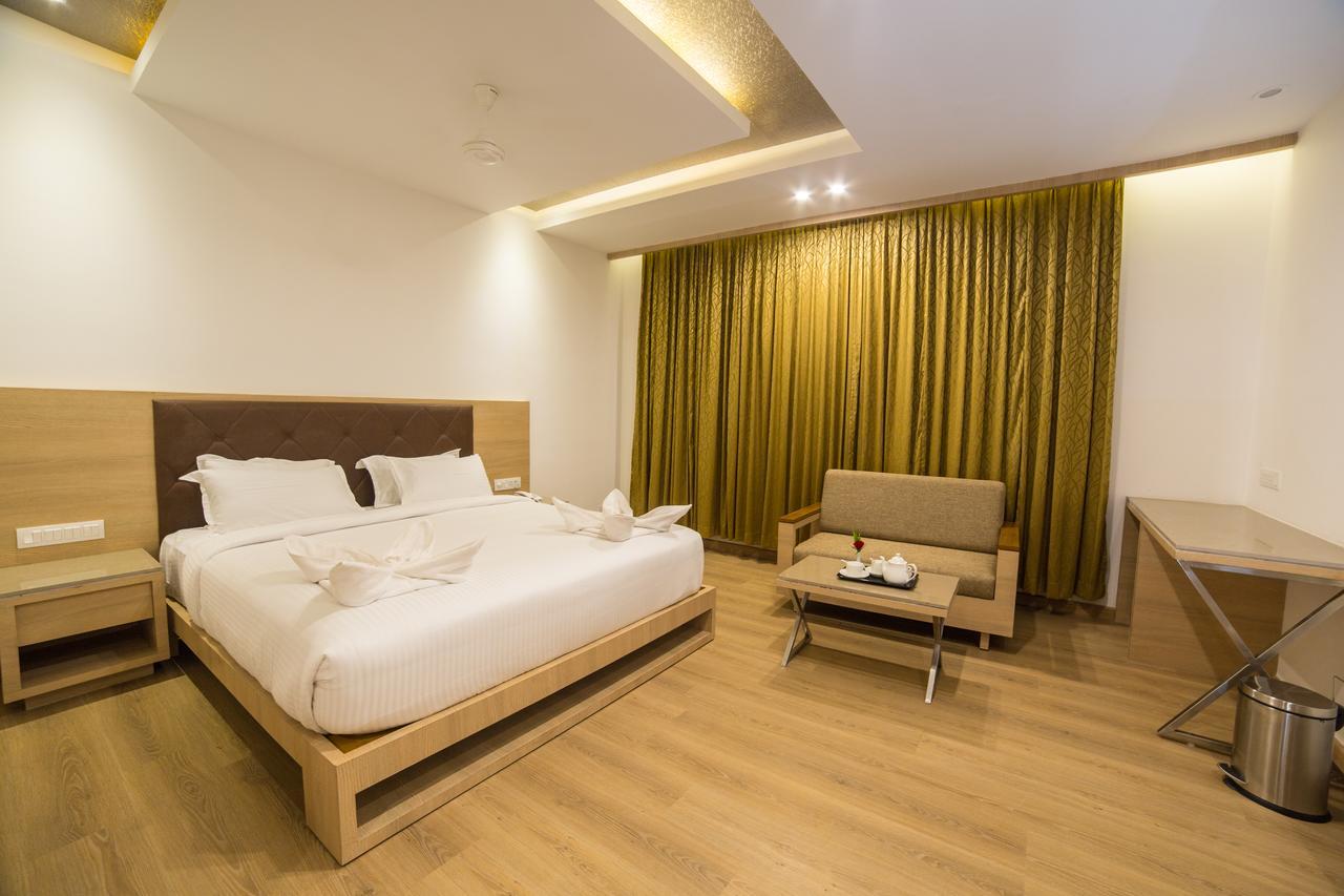 Hotel Vivera Grande Dindigul Esterno foto